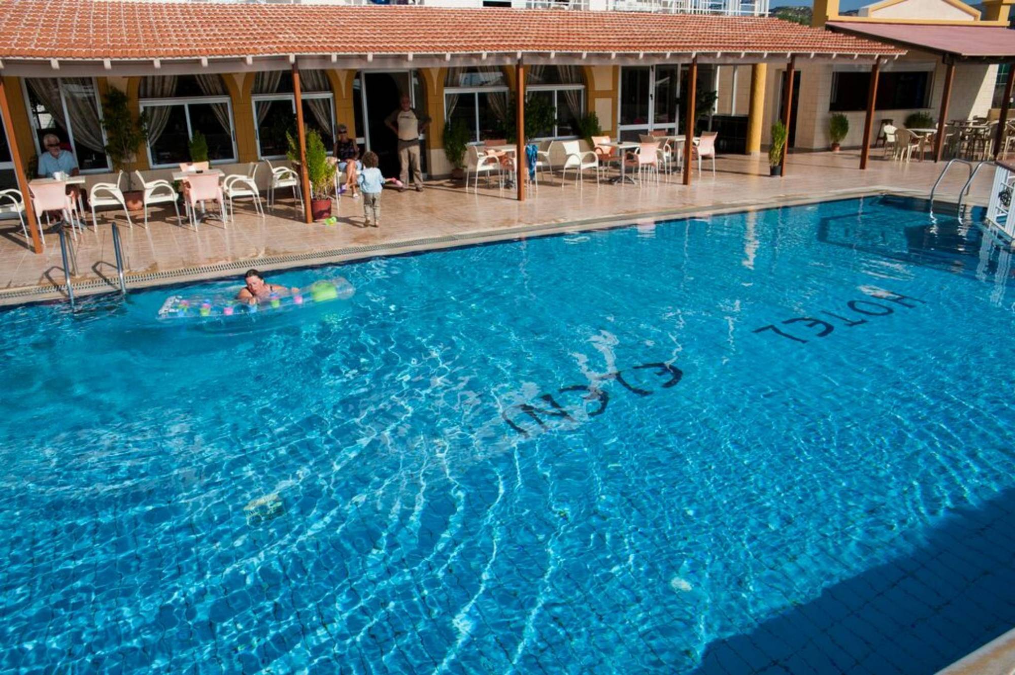 קפלוס Eleni Hotel מראה חיצוני תמונה