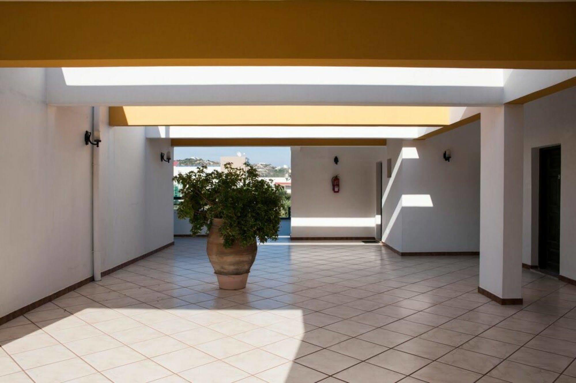 קפלוס Eleni Hotel מראה חיצוני תמונה